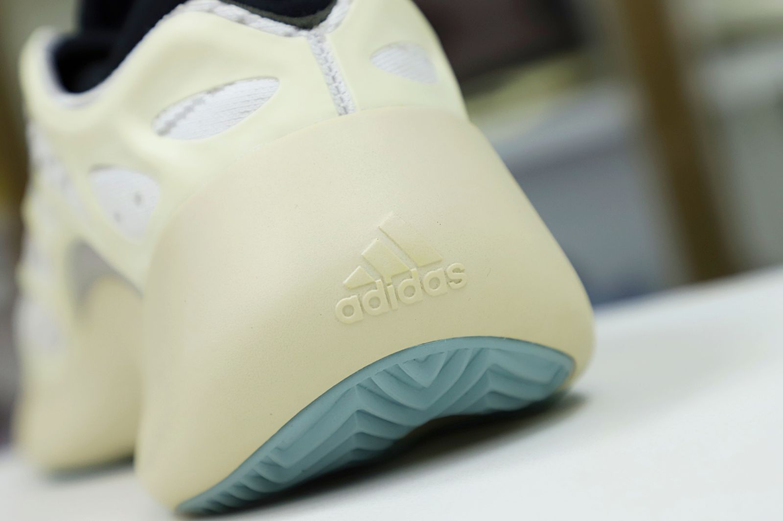 YEEZY 700 V3 'AZAEL' - finekick.vip