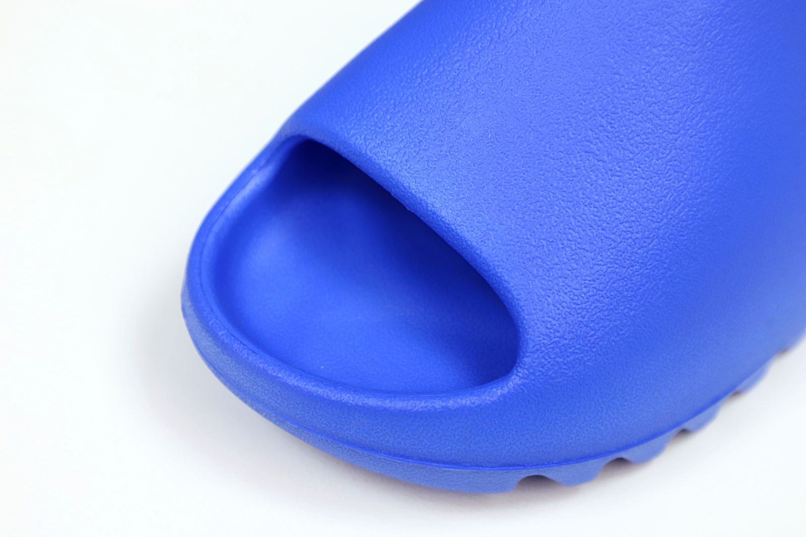YEEZY SLIDE AZURE 2022 - finekick.vip