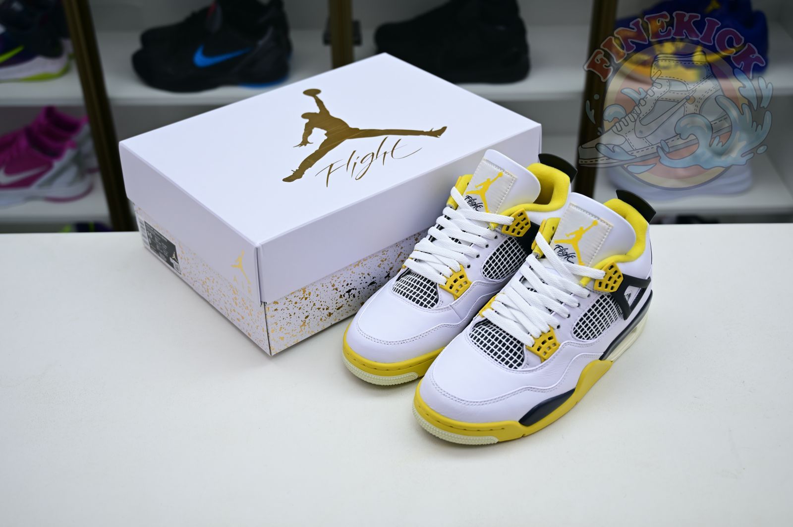 Air Jordan 4