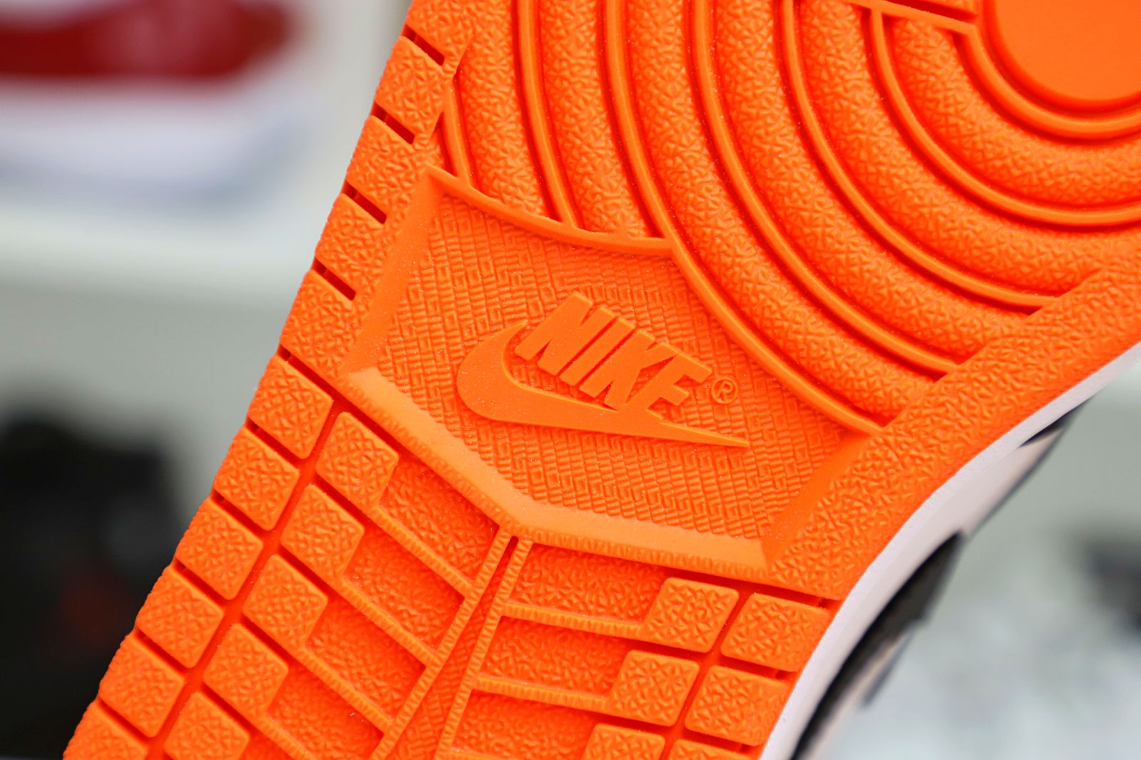Air Jordan 1 Retro High OG Electro Orange' - finekick.vip