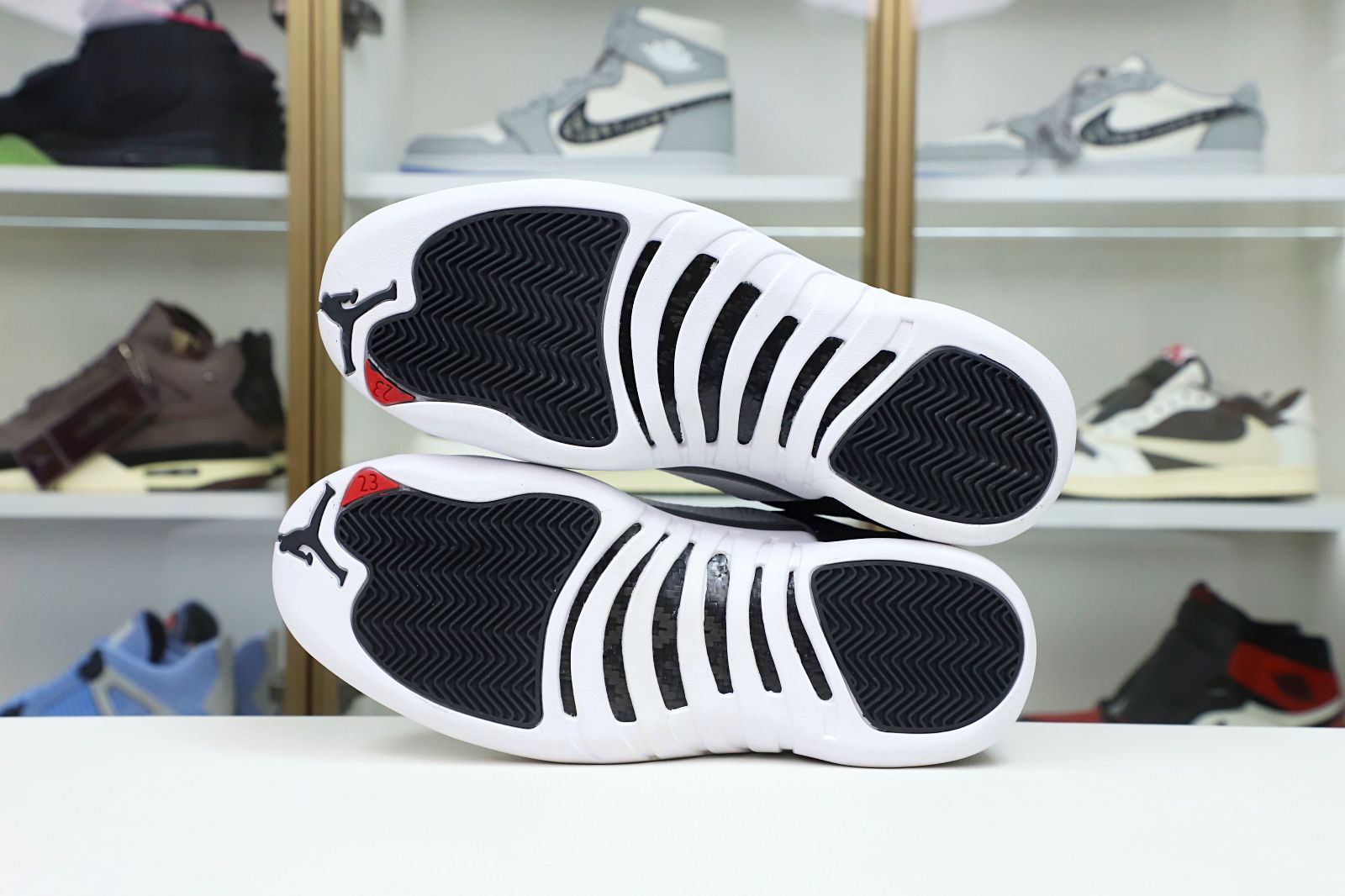 AIR JORDAN 12 RETRO PLAYOFFS 2022 - finekick.vip