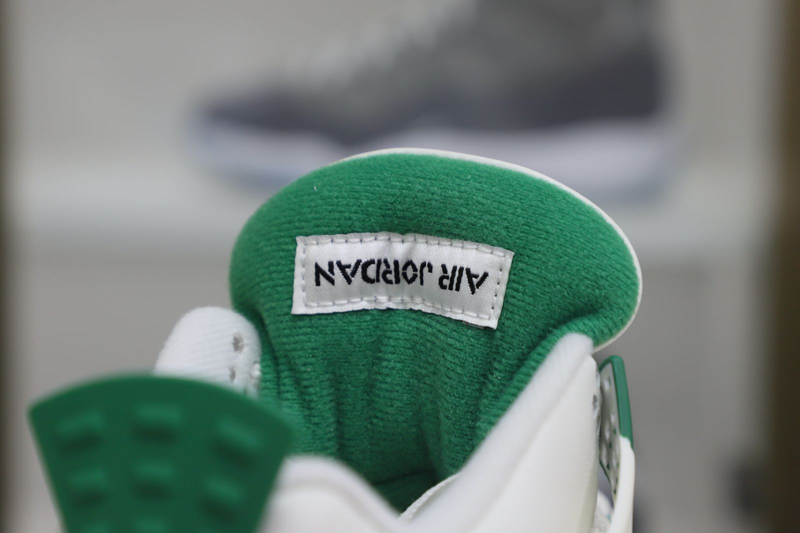 NIKE SB X AIR JORDAN 4 RETRO 'PINE GREEN' - finekick.vip