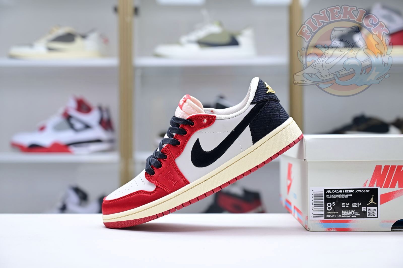 Trophy Room x Air Jordan 1 Low OG “Away” - finekick.vip