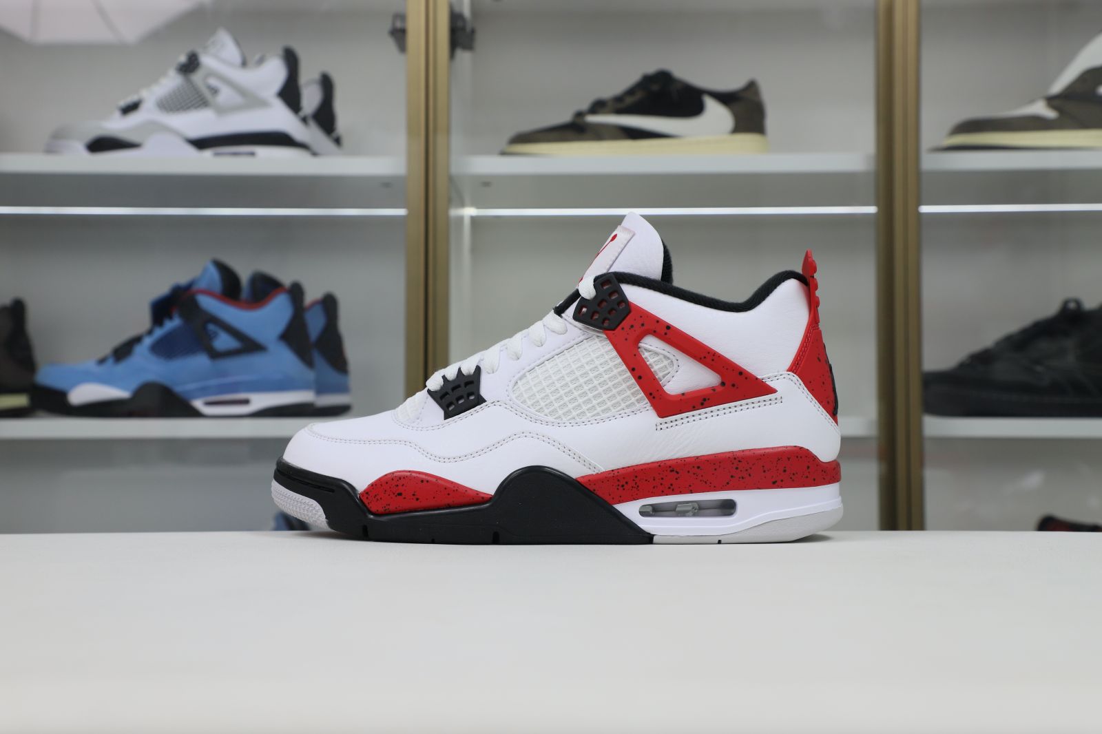 Air Jordan 4