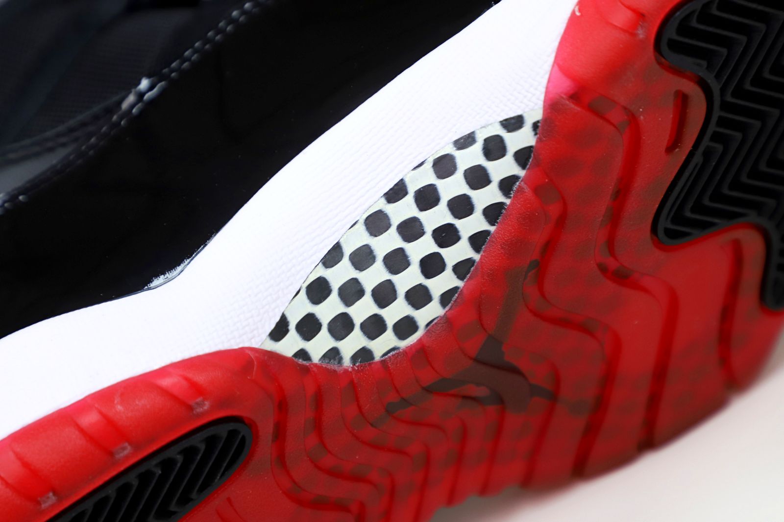 AIR JORDAN 11 RETRO 'BRED' 2019 - finekick.vip
