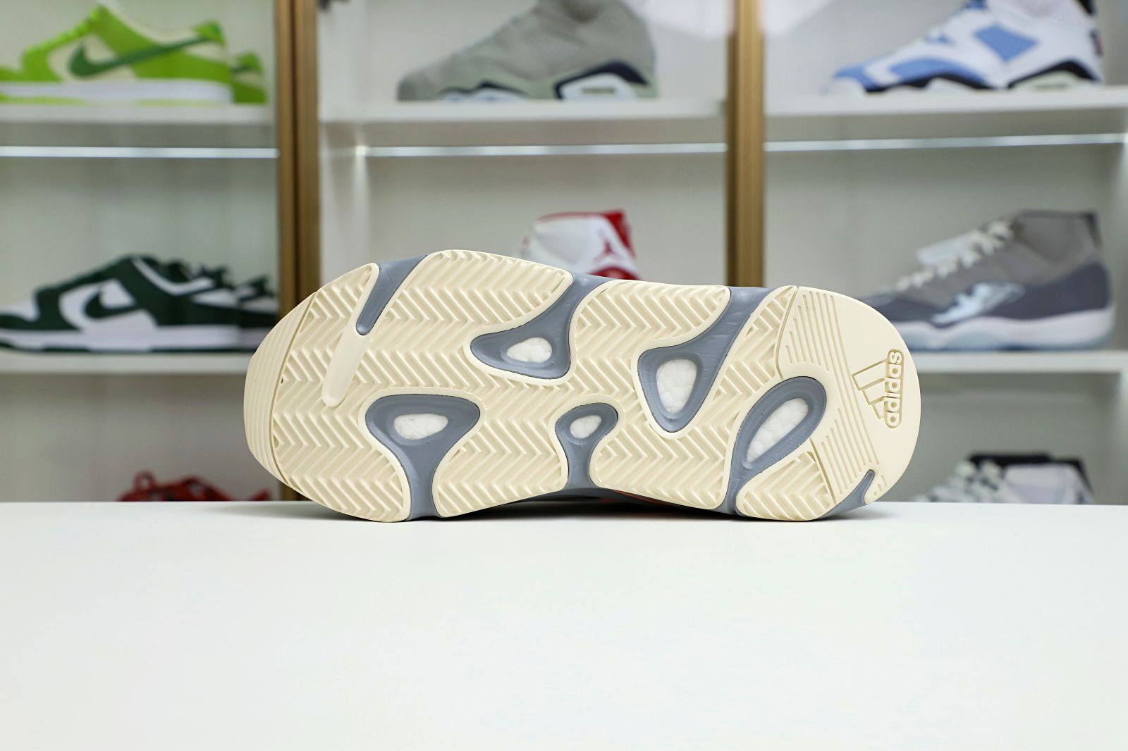 YEEZY BOOST 700 'INERTIA' - finekick.vip