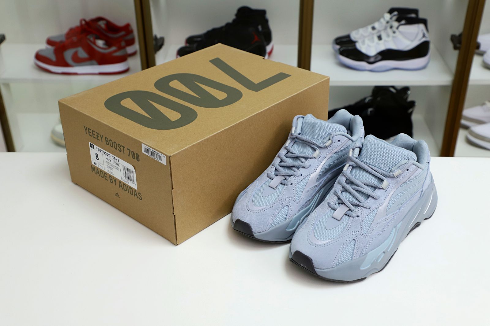 Yeezy boost 700 v2 hospita blue - finekick.vip
