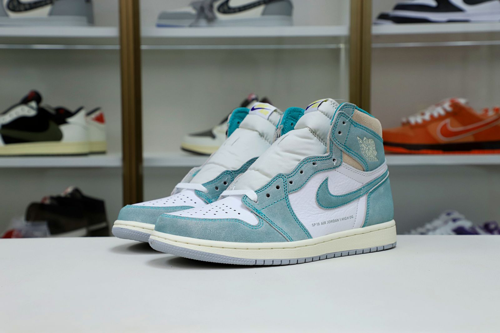 AIR JORDAN 1 RETRO HIGH OG 'TURBO GREEN' - finekick.vip