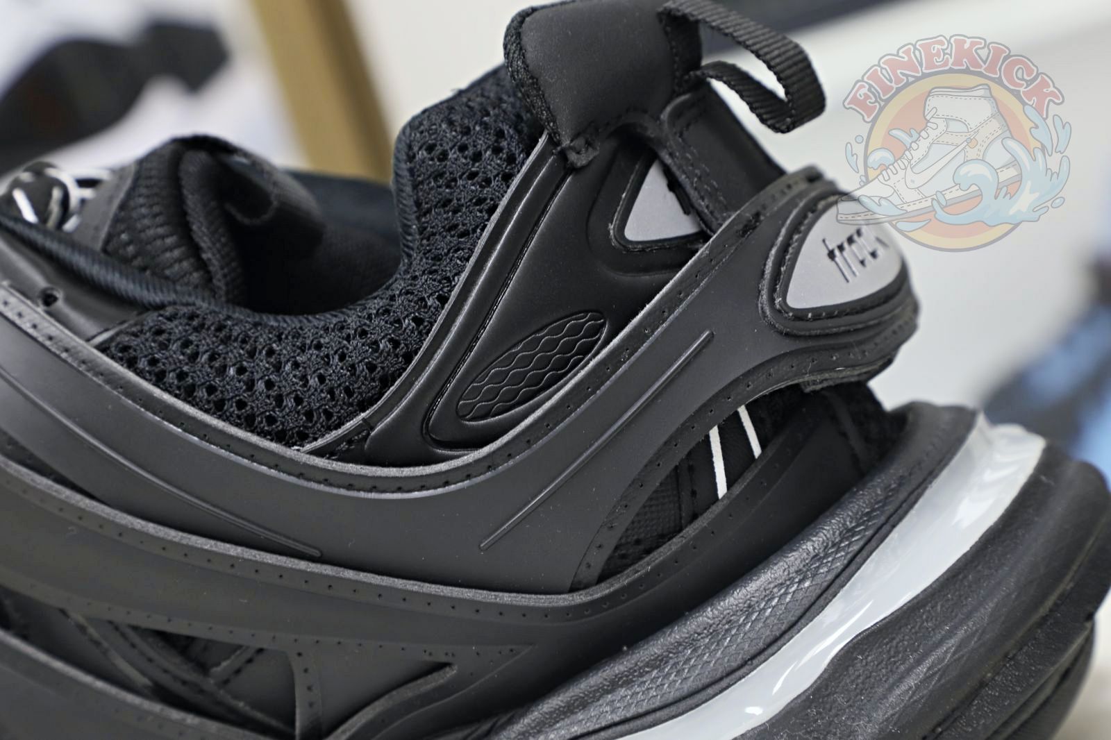Balenciaga BLGA  Track(LED) - finekick.vip