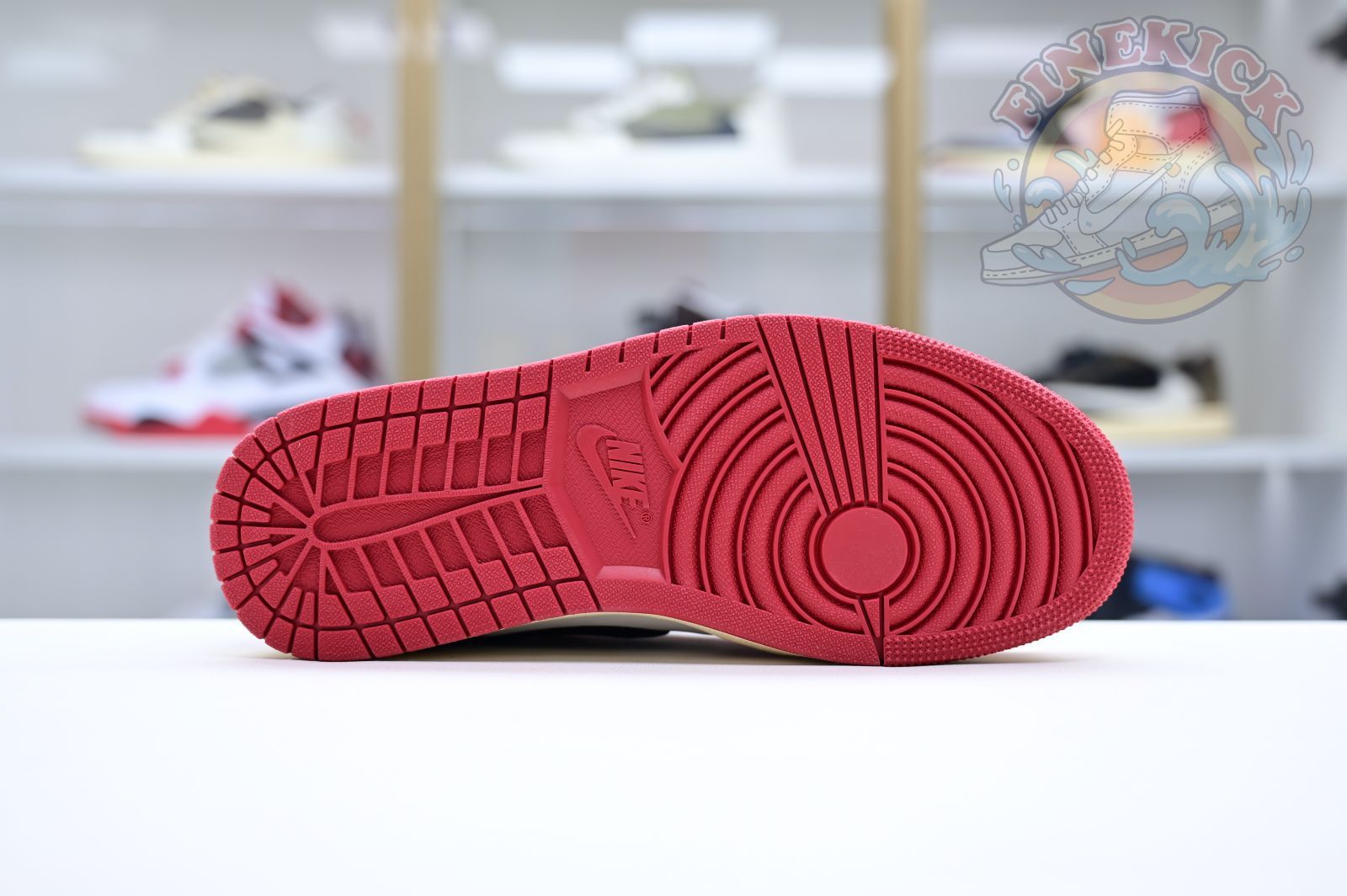 Trophy Room x Air Jordan 1 Low OG “Away” - finekick.vip