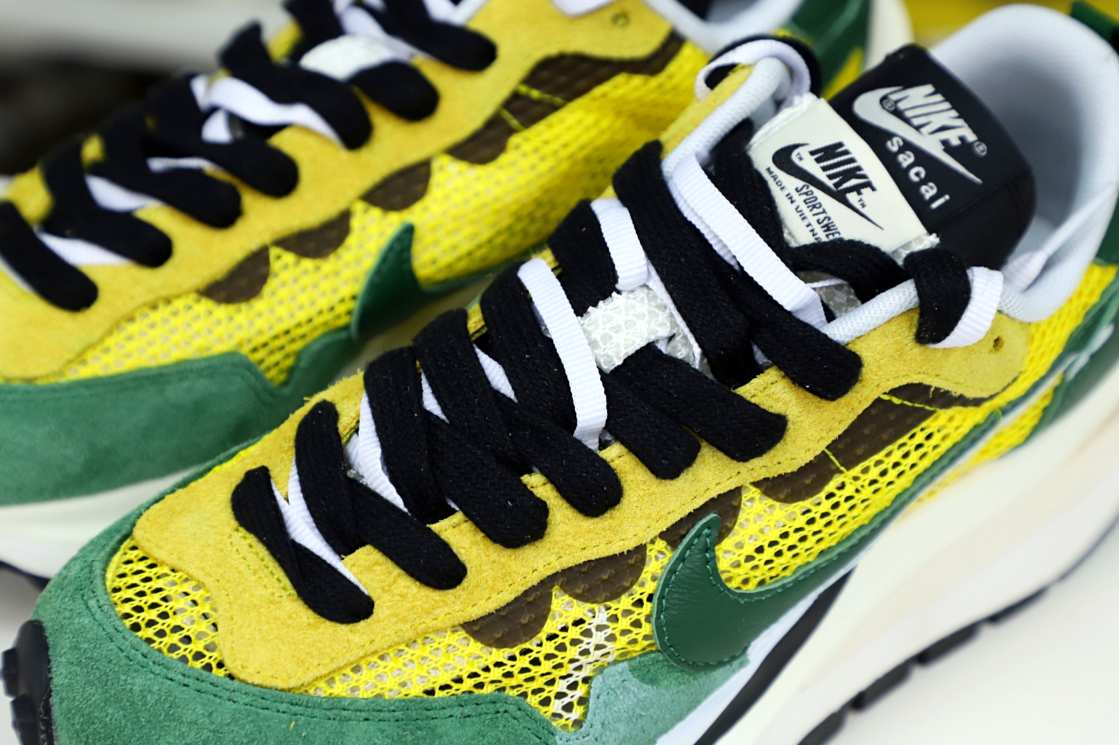 SACAI X VAPORWAFFLE 'TOUR YELLOW' - finekick.vip