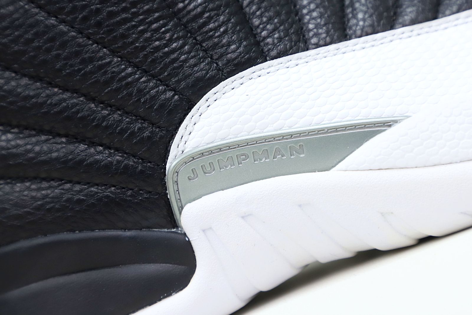 AIR JORDAN 12 RETRO PLAYOFFS 2022 - finekick.vip