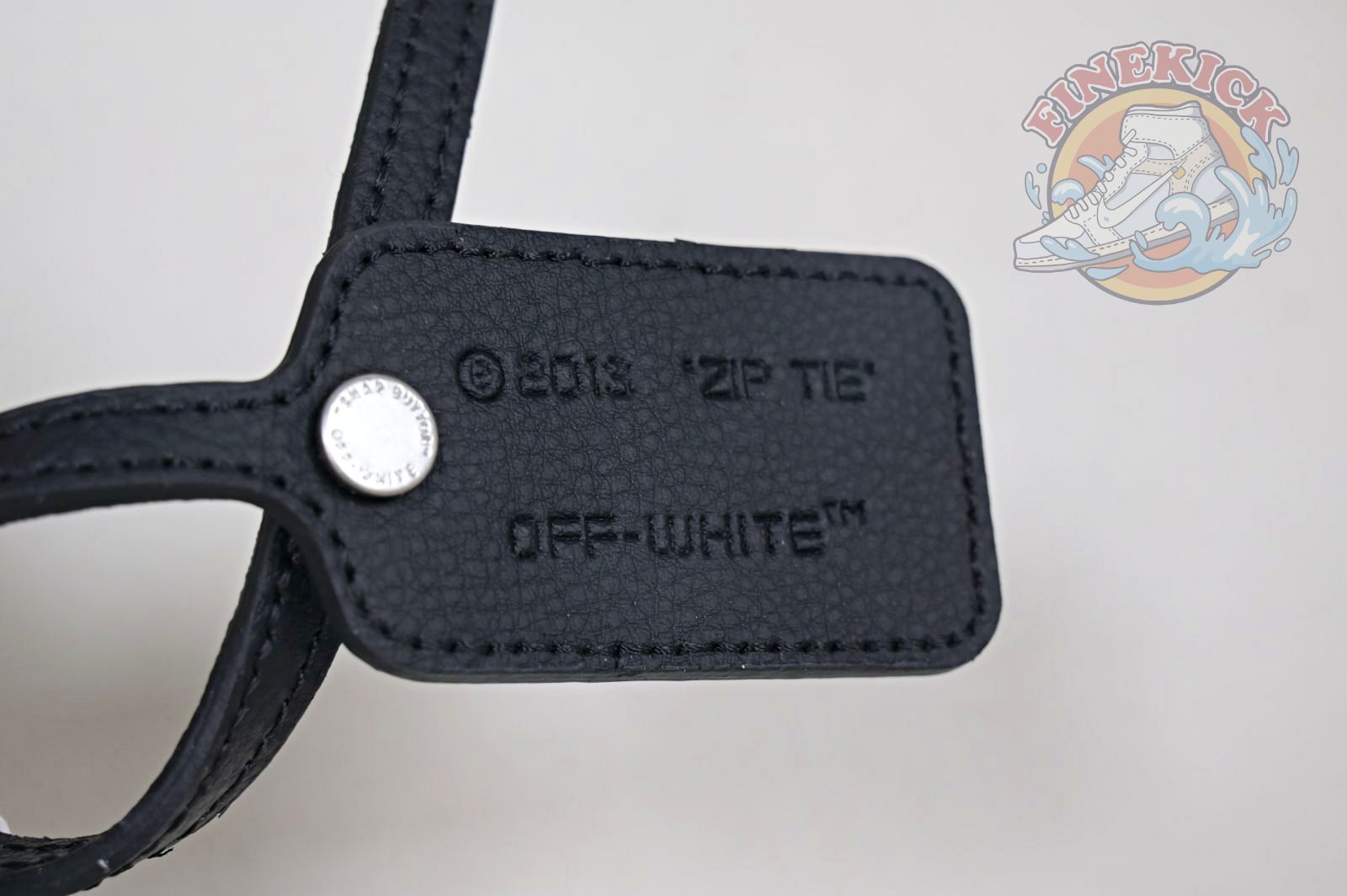 OFF-WHITE Ous Of Office - finekick.vip