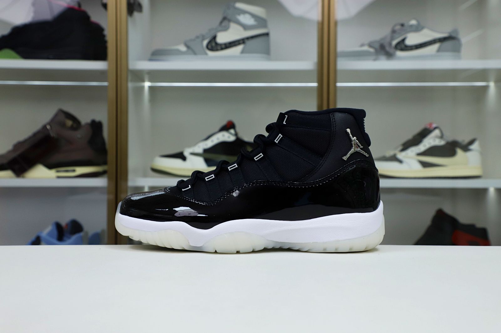 AIR JORDAN 11 RETRO 'JUBILEE / 25TH - finekick.vip