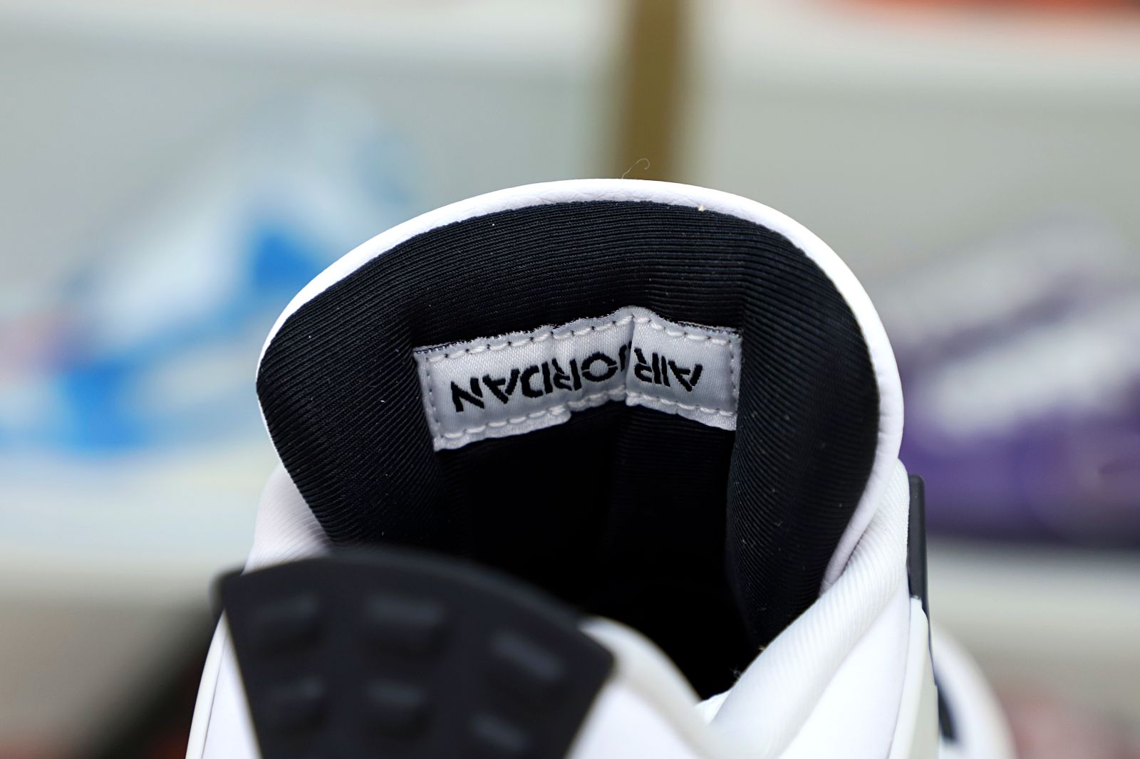 AIR JORDAN 4 MILITARY BLACK - finekick.vip