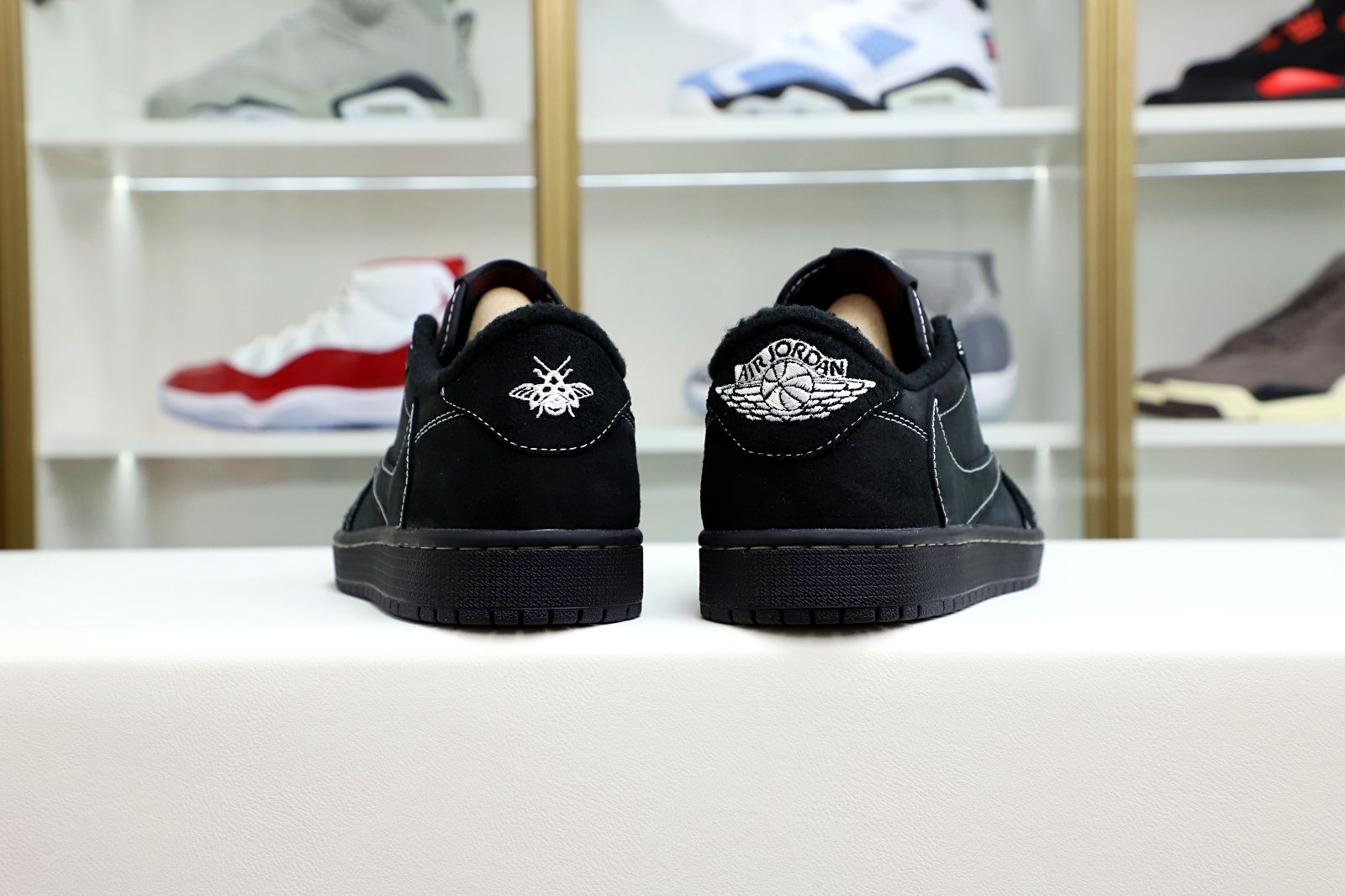 TRAVIS SCOTT X NIKE AIR JORDAN 1 LOW OG “BLACK/PHANTOM” - finekick.vip