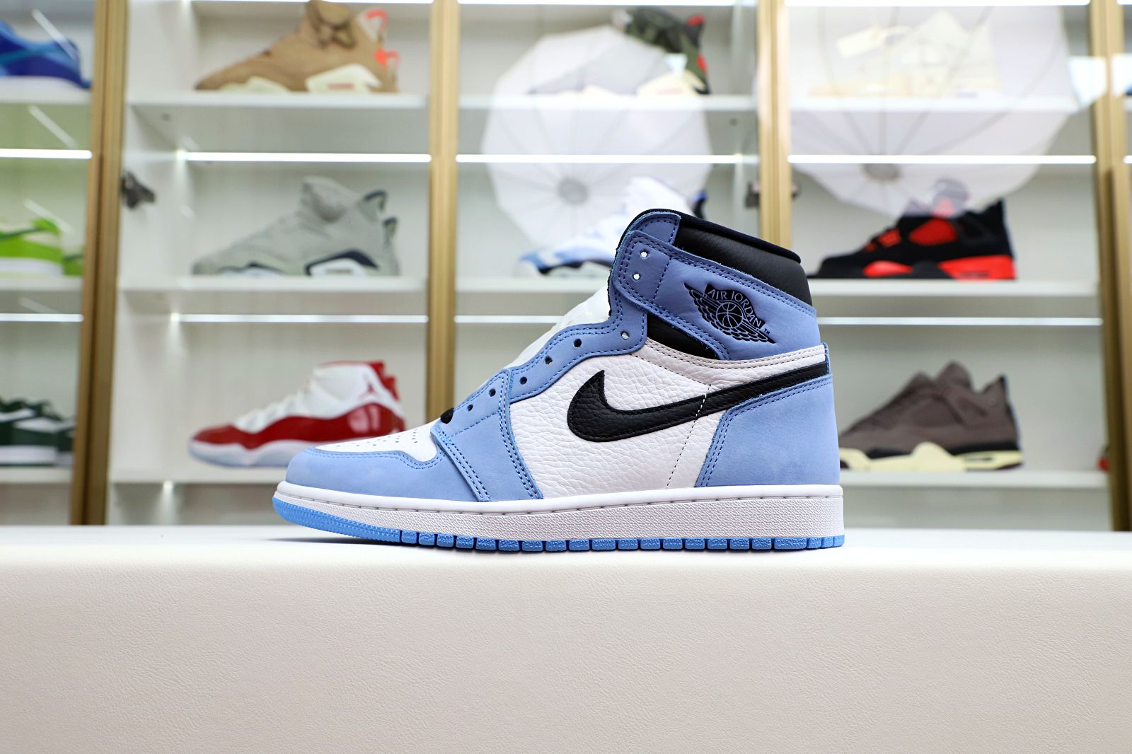 AIR JORDAN 1 RETRO HIGH OG 'UNIVERSITY - finekick.vip