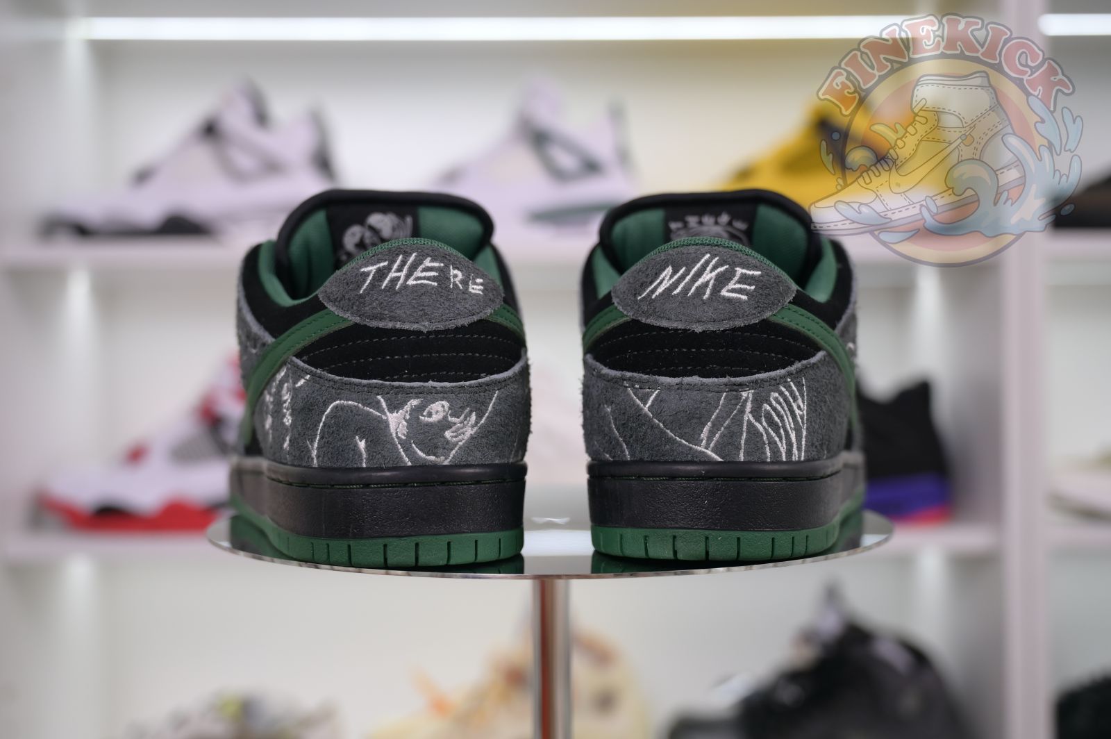 There Skateboards x Nike Dunk SB - finekick.vip
