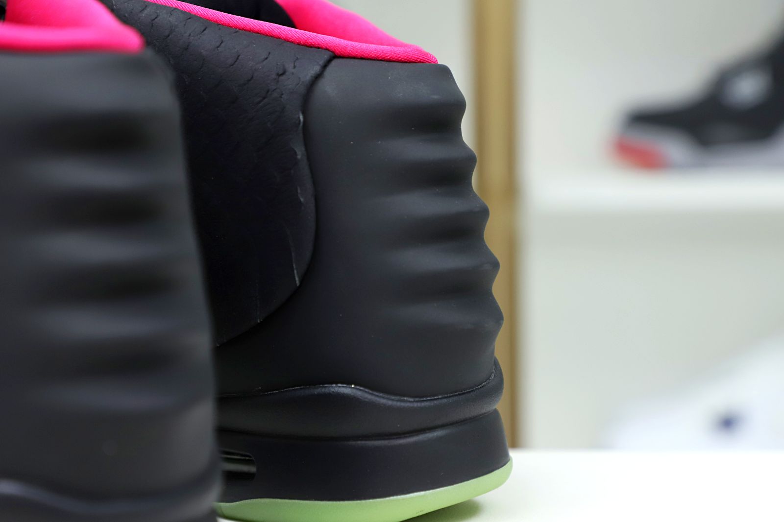 Nike Air Yeezy 2 solar red - finekick.vip