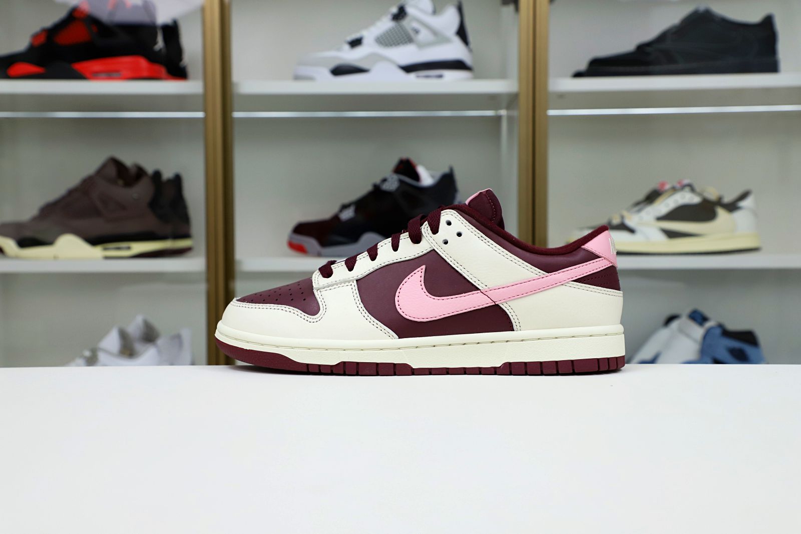 NIKE DUNK LOW VALENTINE DAY - finekick.vip
