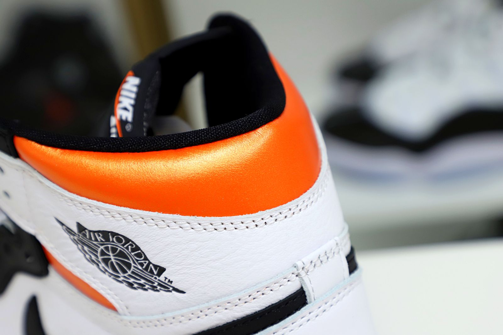 Air Jordan 1 Retro High OG Electro Orange' - finekick.vip