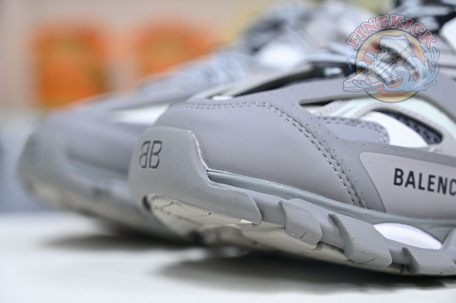 Balenciaga BLGA  Track(LED) - finekick.vip