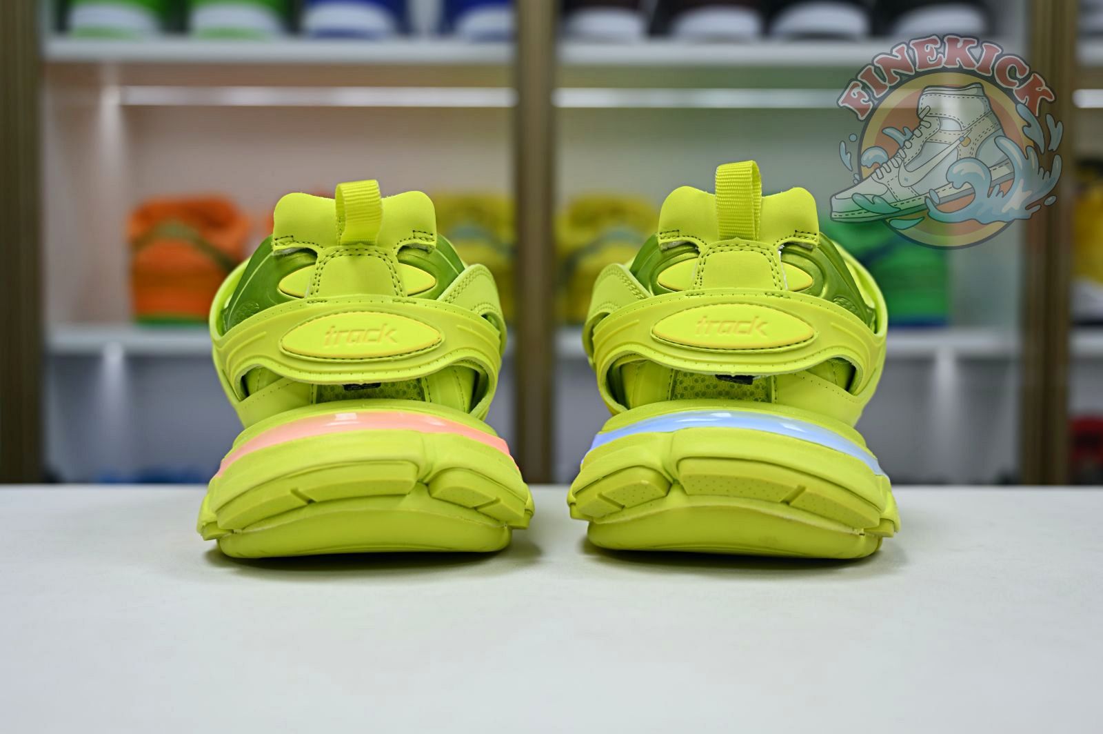Balenciaga BLGA  Track(LED) - finekick.vip