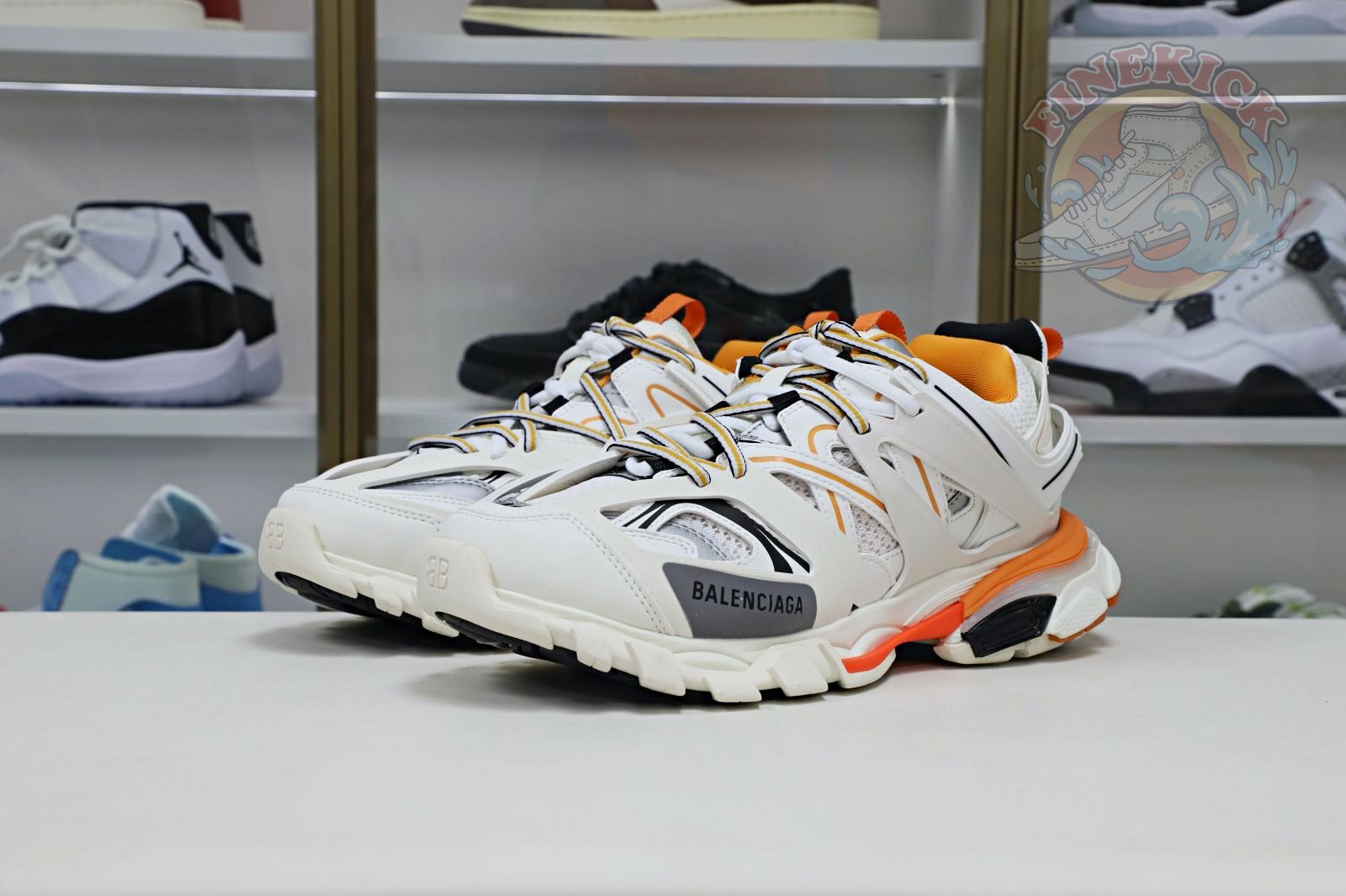 Balenciaga BLGA  Track(LED) - finekick.vip