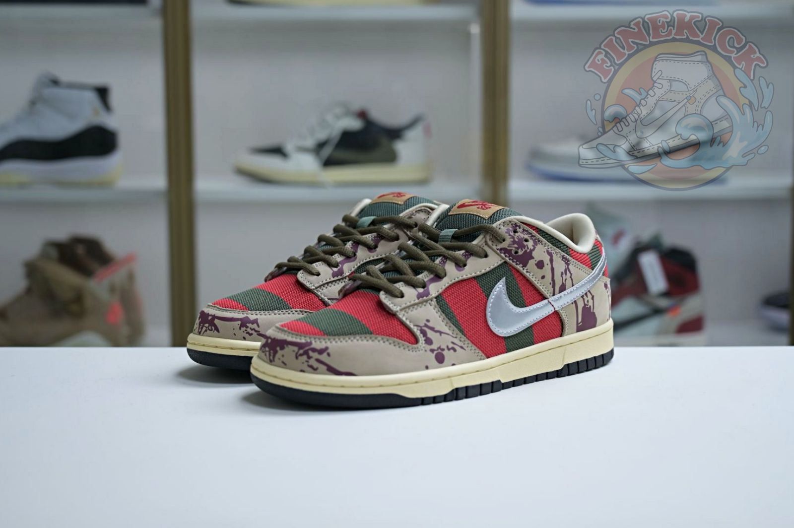 Nike Dunk SB Low Freddy Krueger - finekick.vip