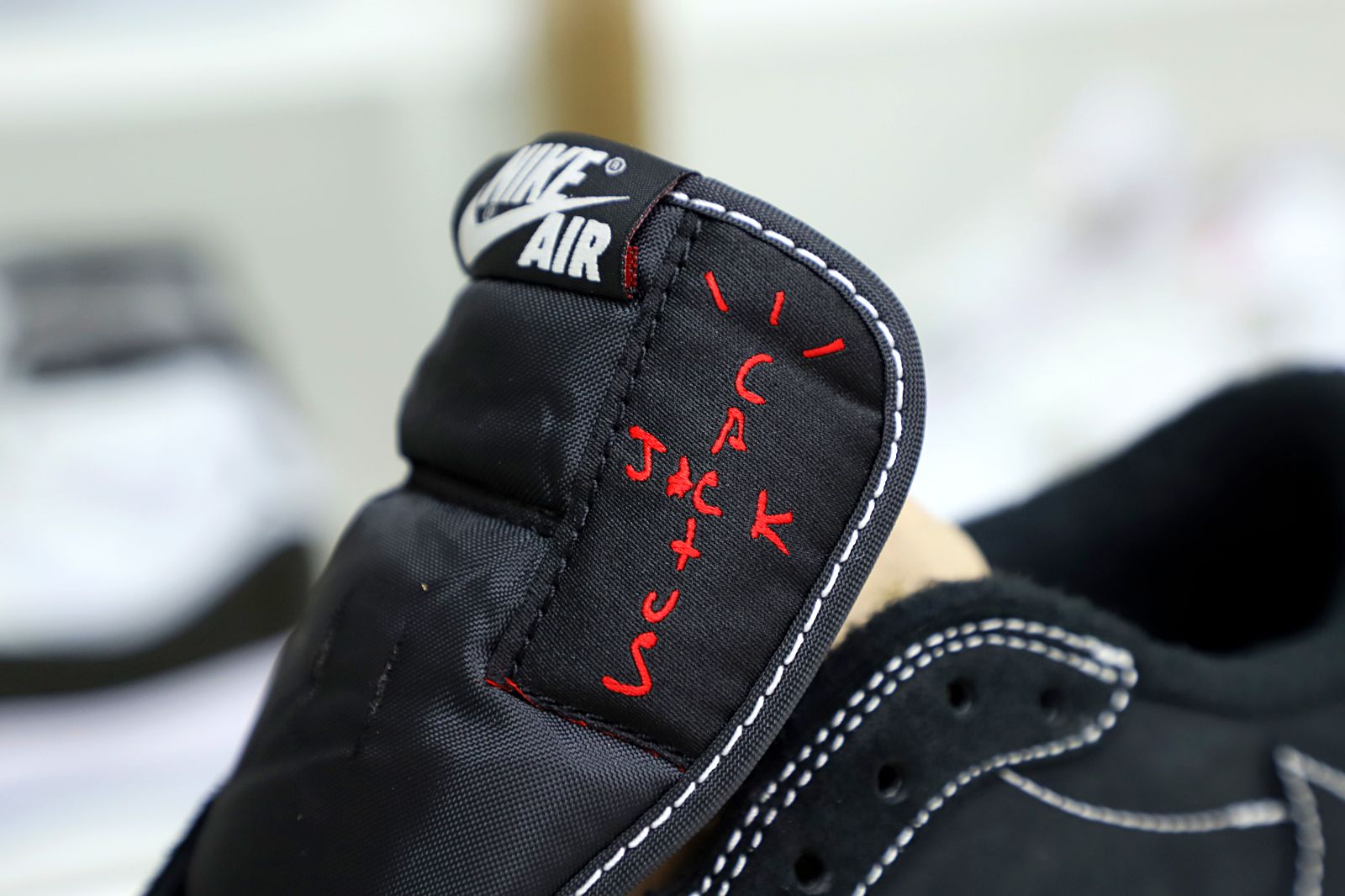 TRAVIS SCOTT X NIKE AIR JORDAN 1 LOW OG “BLACK/PHANTOM” - finekick.vip