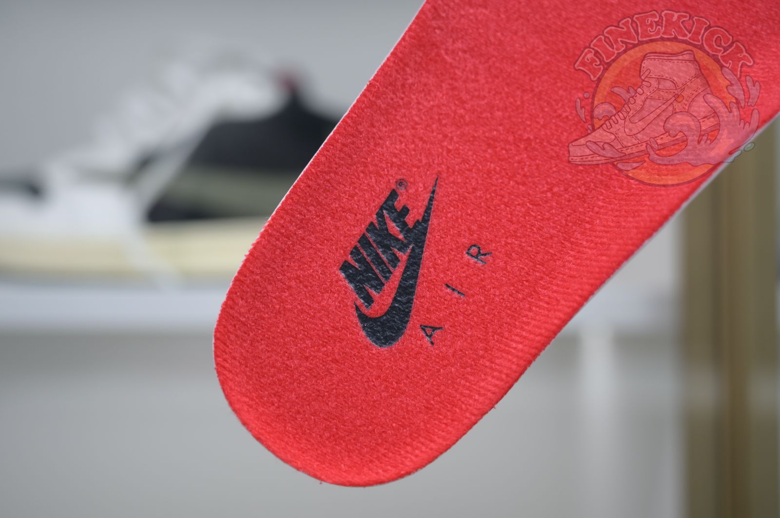Air Jordan 4