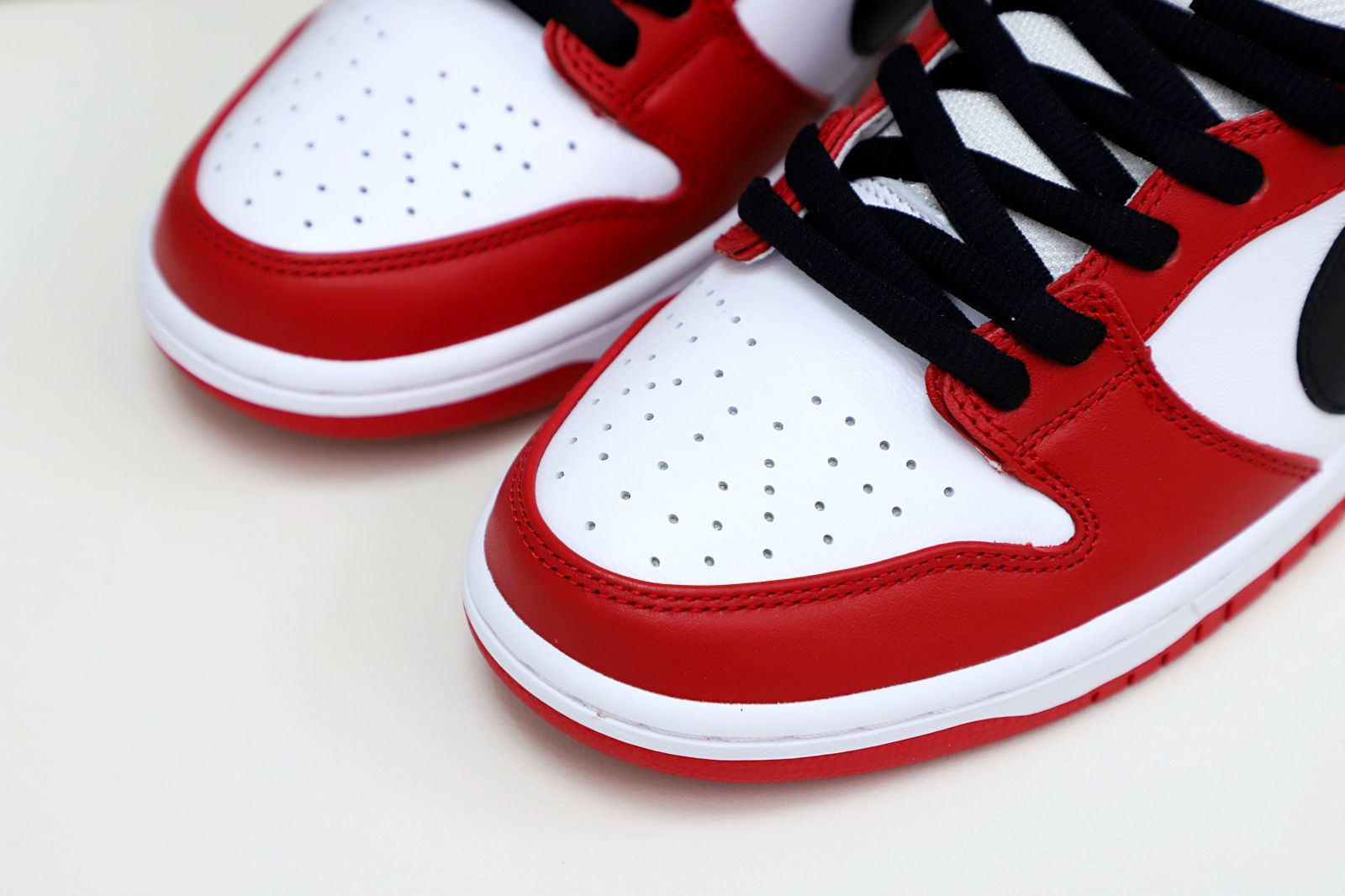 NIKE SB DUNK LOW “CHICAGO” - finekick.vip