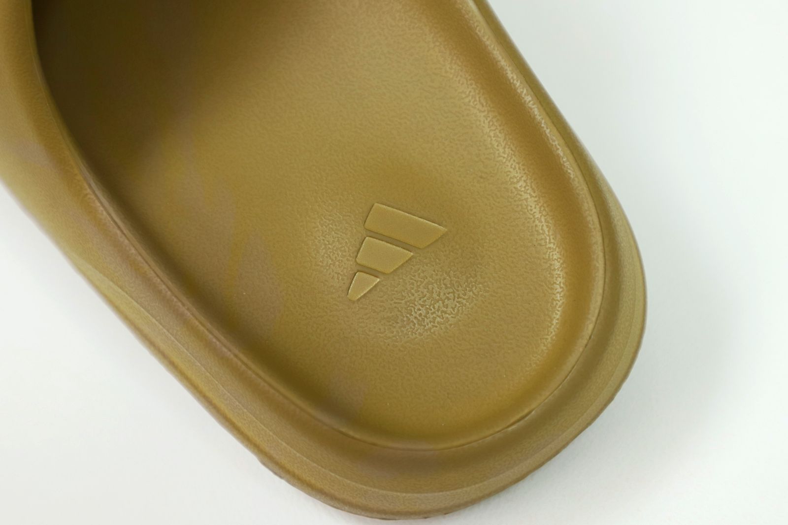 YEEZY SLIDES GW1931 - finekick.vip