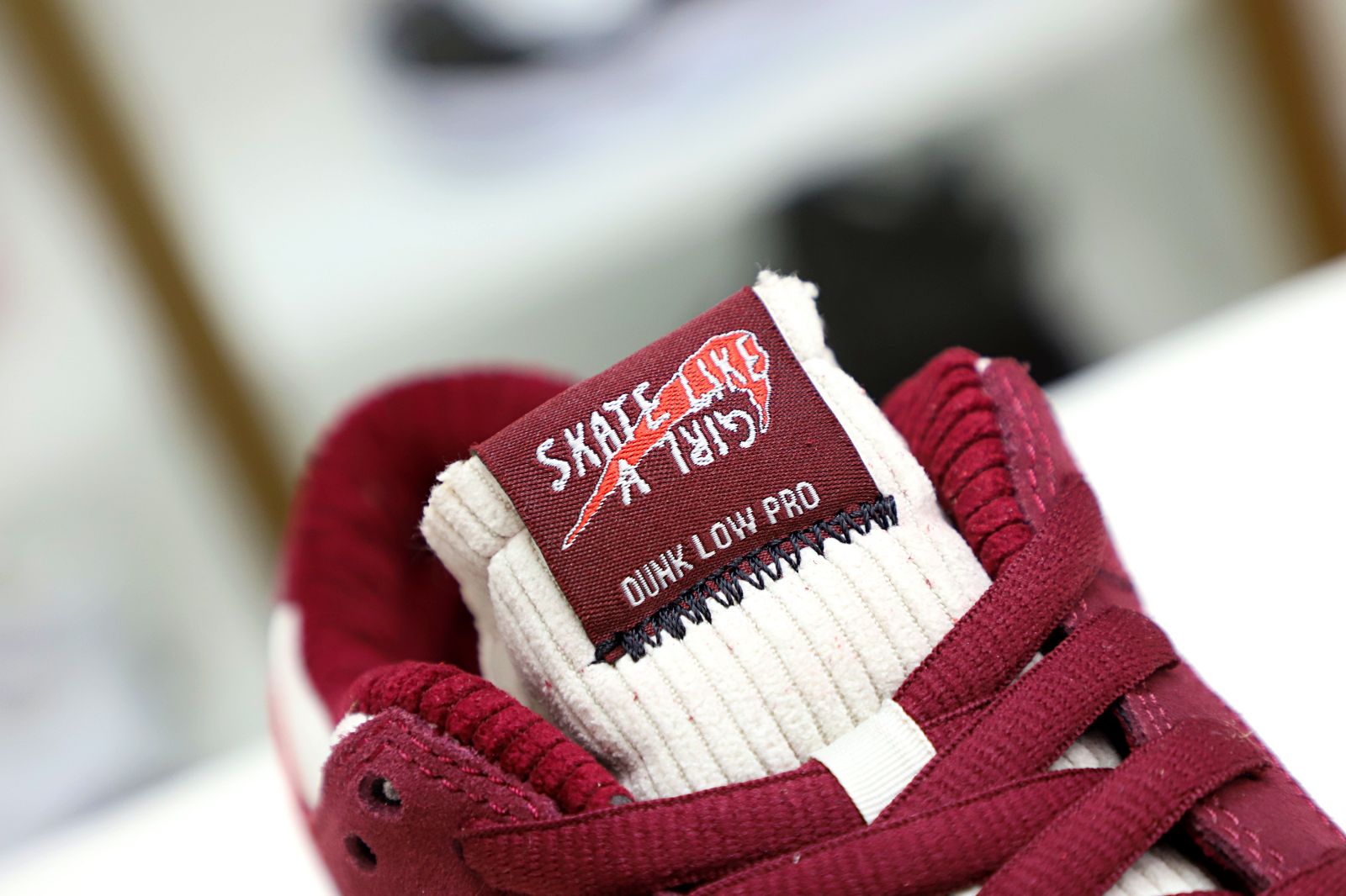 Nike Dunk SB Low Skate Like a Girl - finekick.vip