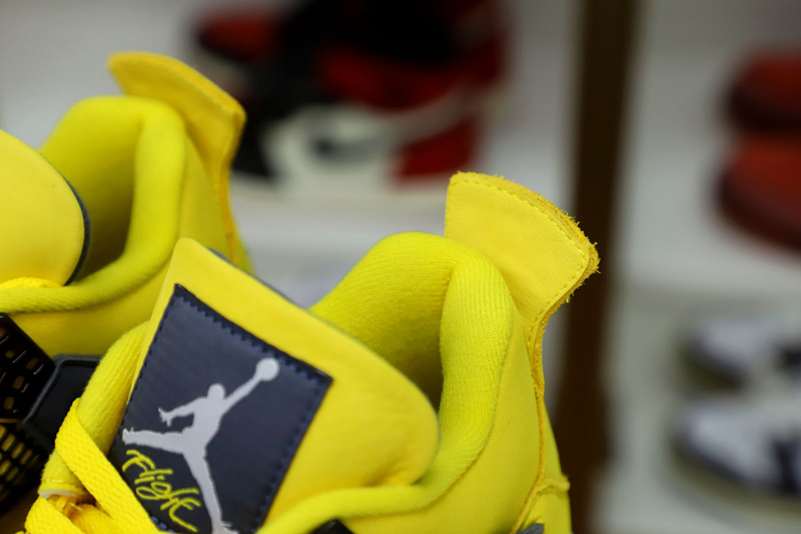 AIR Air JORDAN 4 RETRO 'LIGHTNING' 2021 - finekick.vip