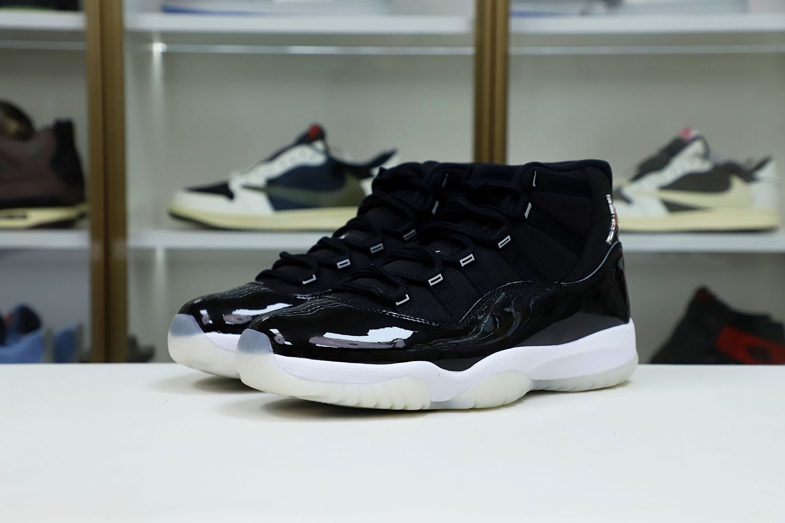 AIR JORDAN 11 RETRO 'JUBILEE / 25TH - finekick.vip