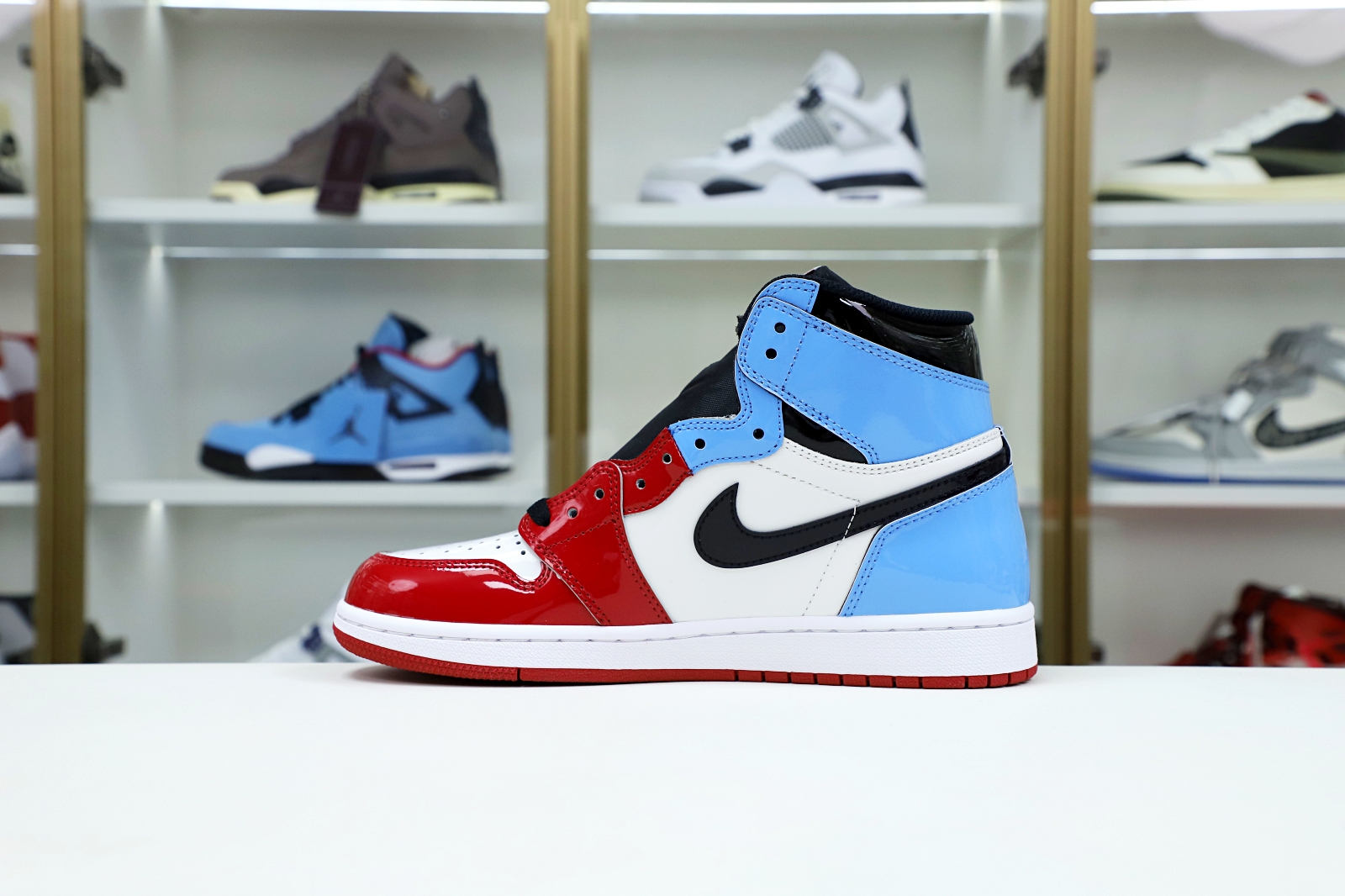 AIR JORDAN 1 RETRO HIGH OG 'FEARLESS' - finekick.vip