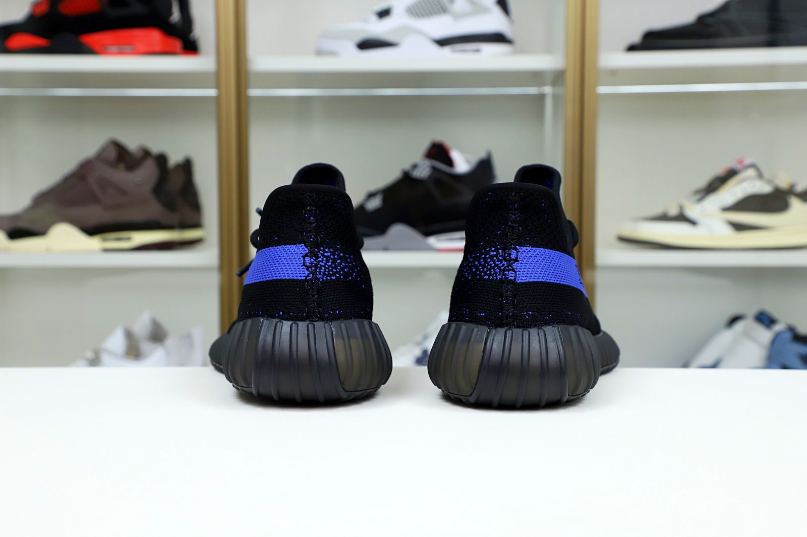 YEEZY BOOST 350 V2 'DAZZLING BLUE' - finekick.vip