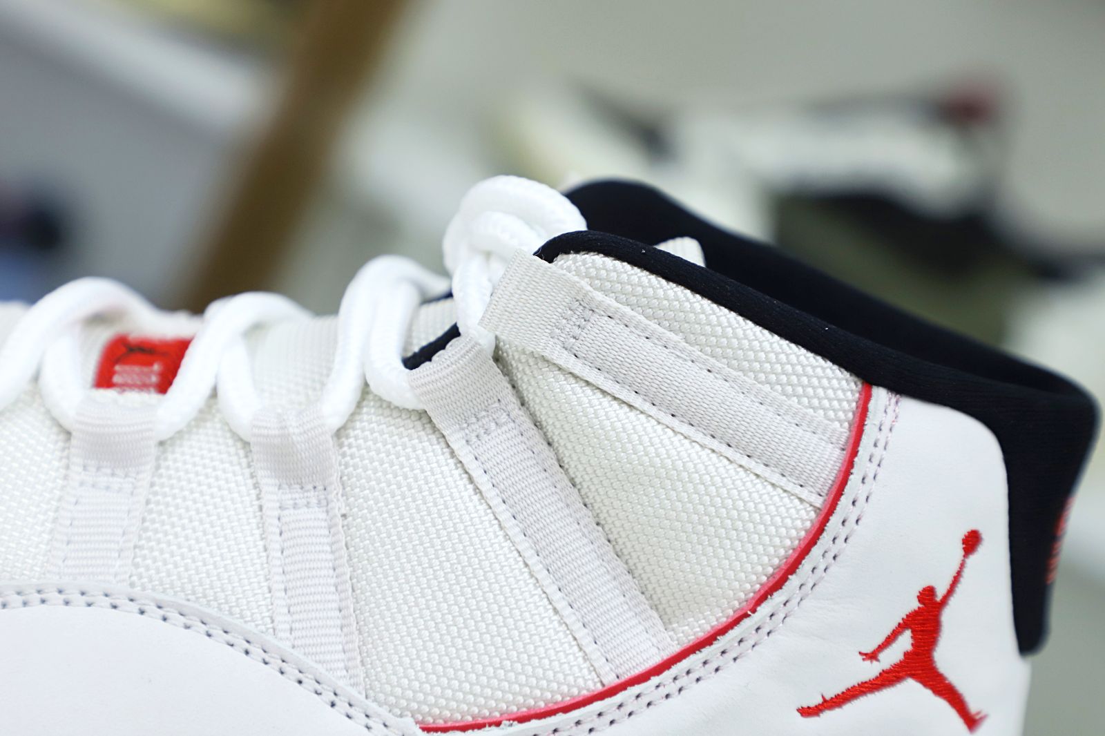 AIR JORDAN 11 XI RETRO PLATINUM TINT - finekick.vip