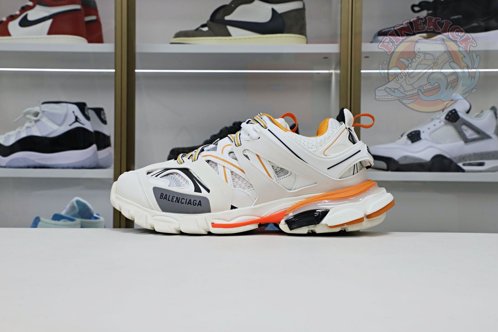Balenciaga BLGA  Track(LED) - finekick.vip