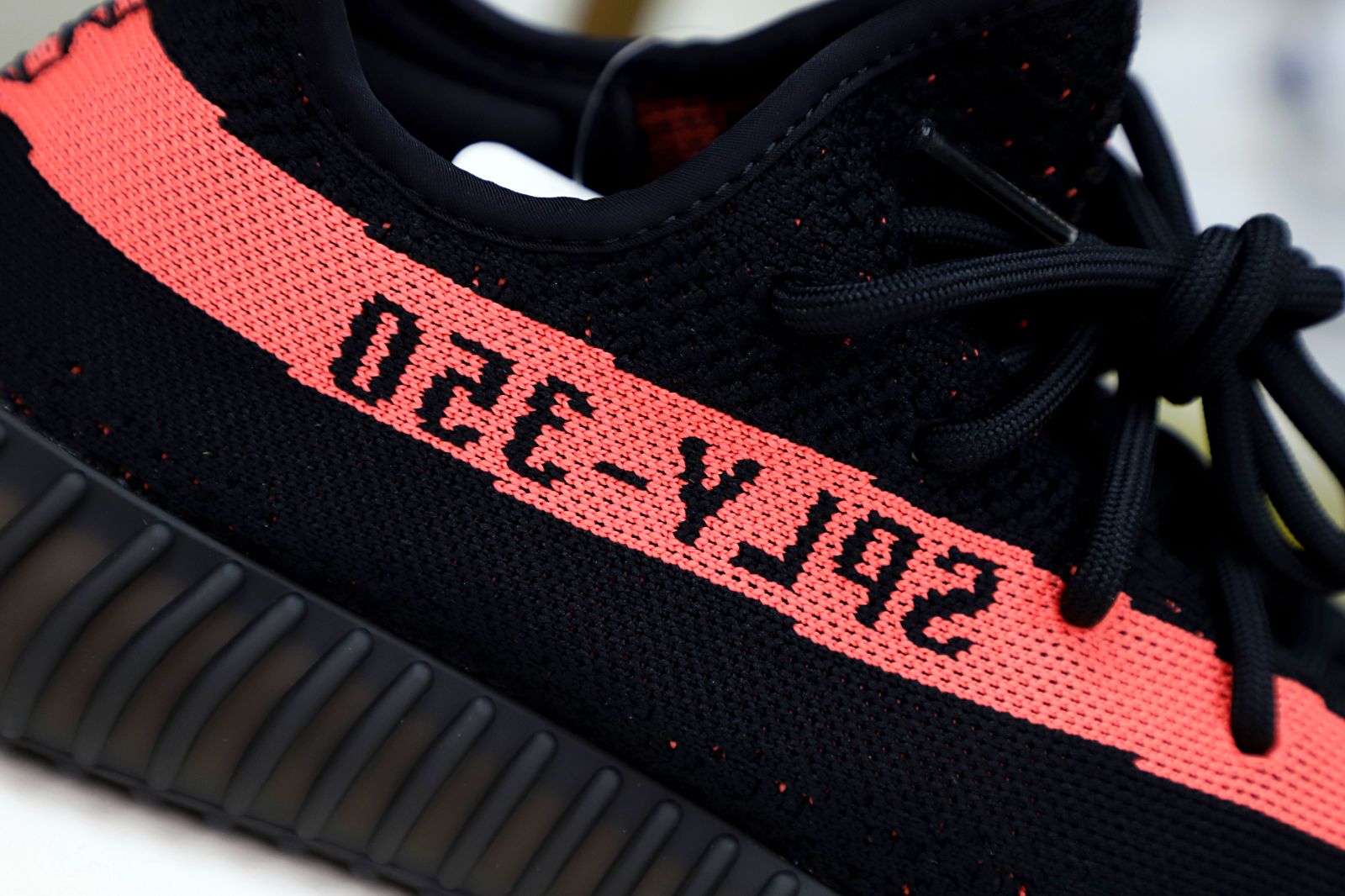 YEEZY BOOST 350 V2 'RED' - finekick.vip
