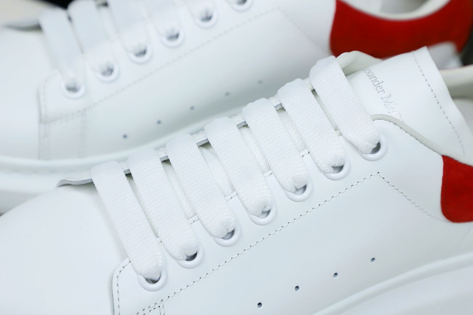 ALXNDER MC MCQUEEN WHITE SMOOTH CALF LEATHER RED SUEDE - finekick.vip