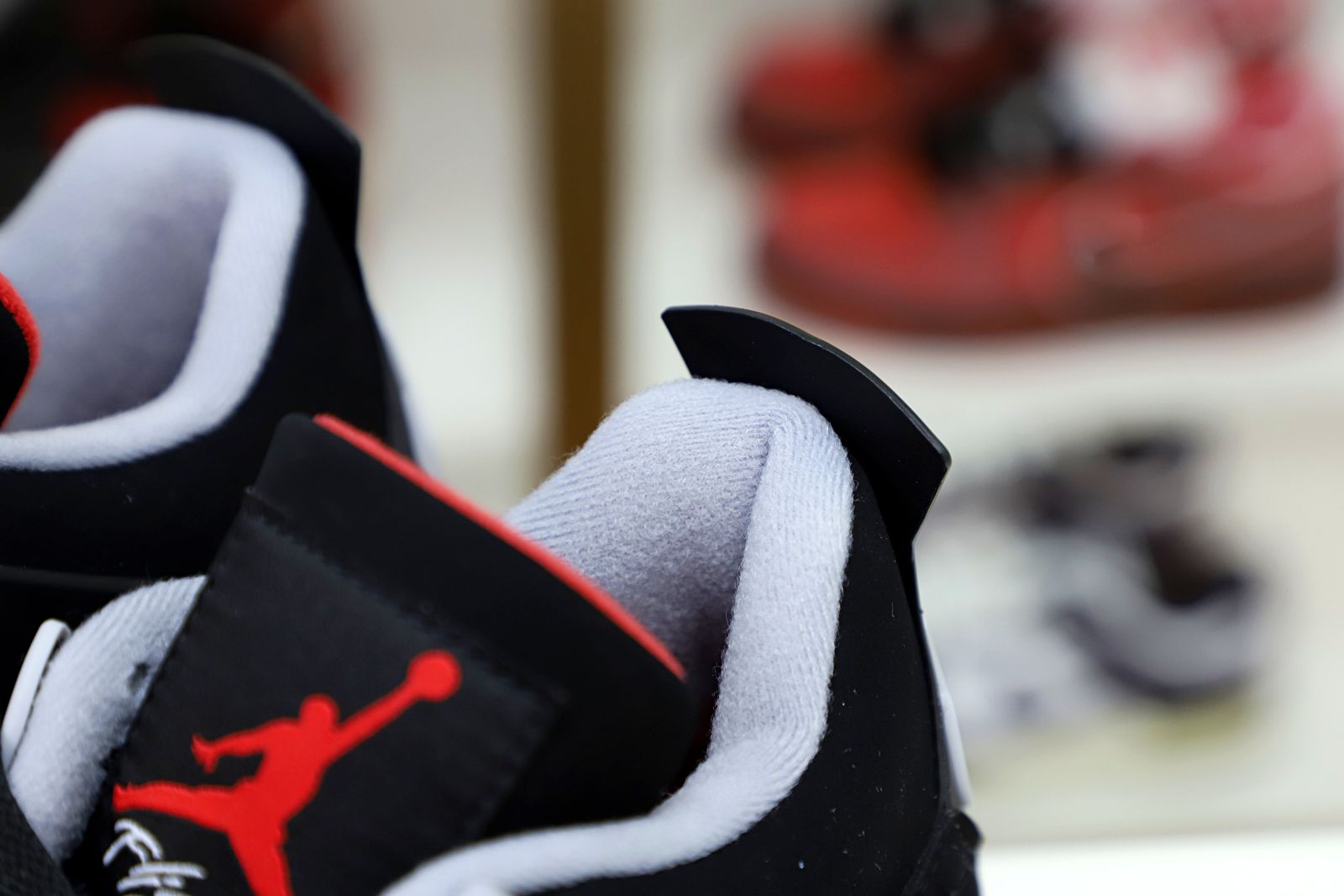 AIR JORDAN 4 RETRO OG 'BRED' 2019 - finekick.vip