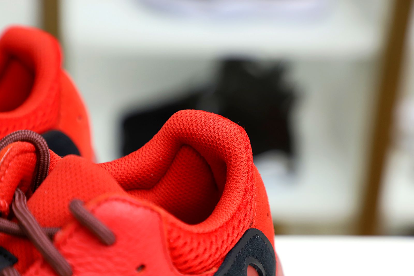 YEEZY BOOST 700 HI-RES RED HQ6979 - finekick.vip