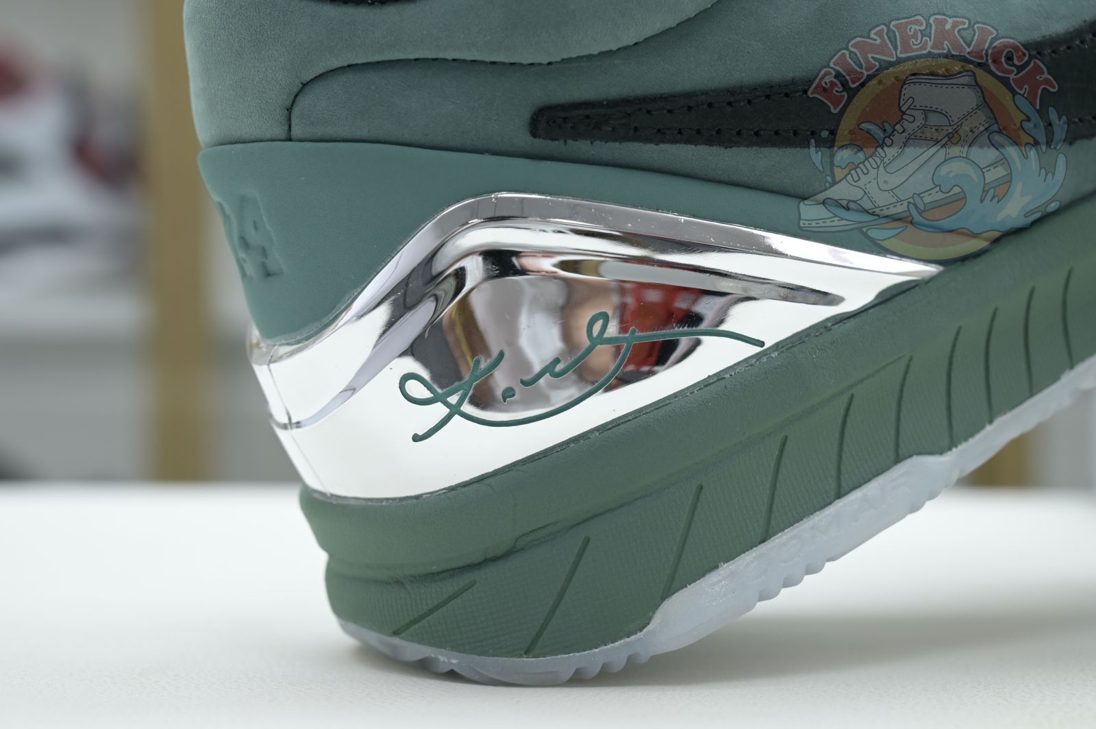 Nike Zoom Kobe 4 Protro