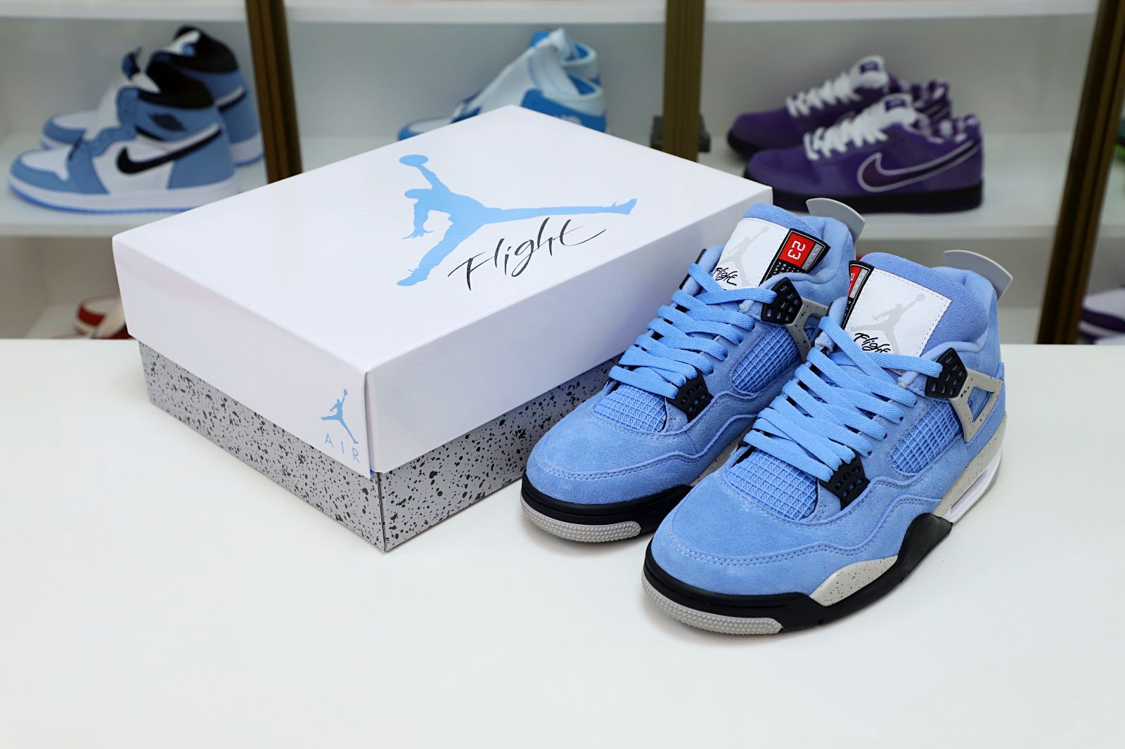 AIR JORDAN 4 UNIVERSITY BLUE - finekick.vip