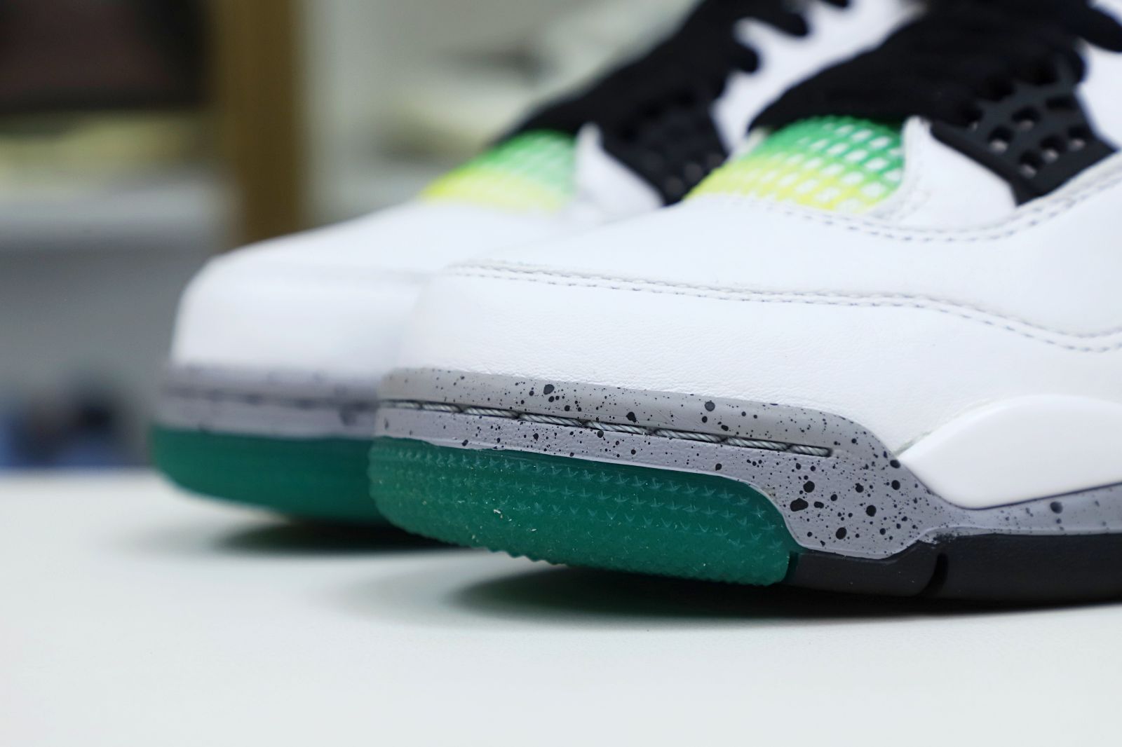 WMNS AIR JORDAN 4 RETRO 'RAST - finekick.vip