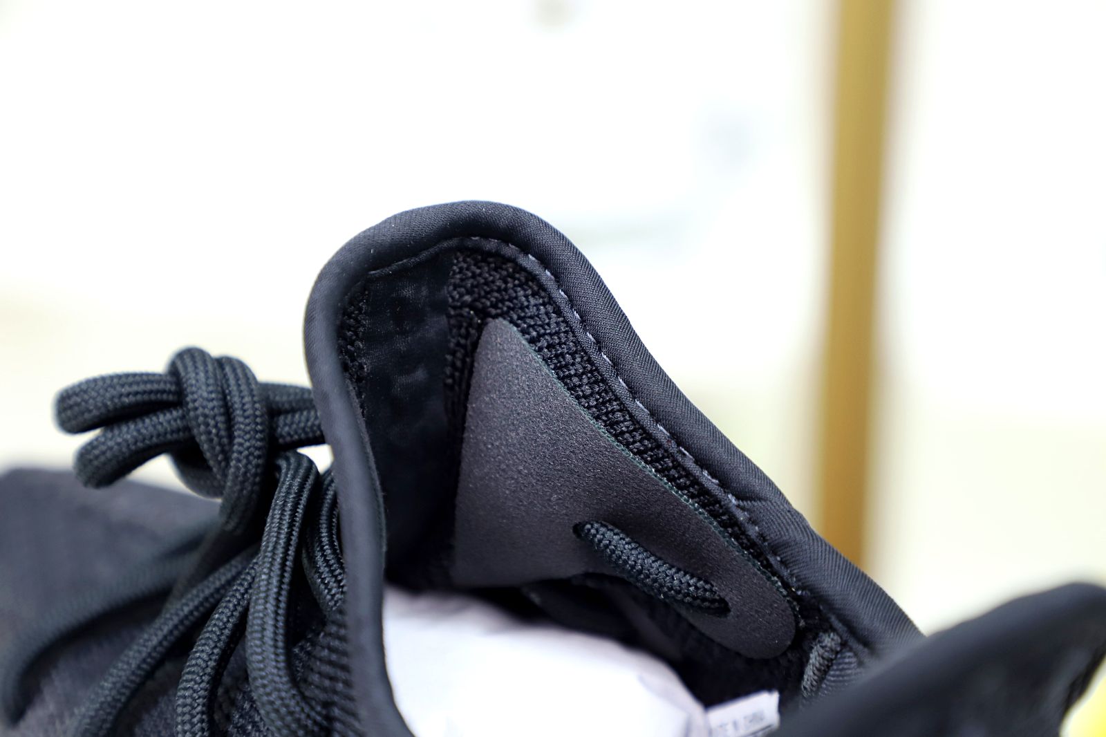 YEEZY BOOST 350 V2 ONYX - finekick.vip