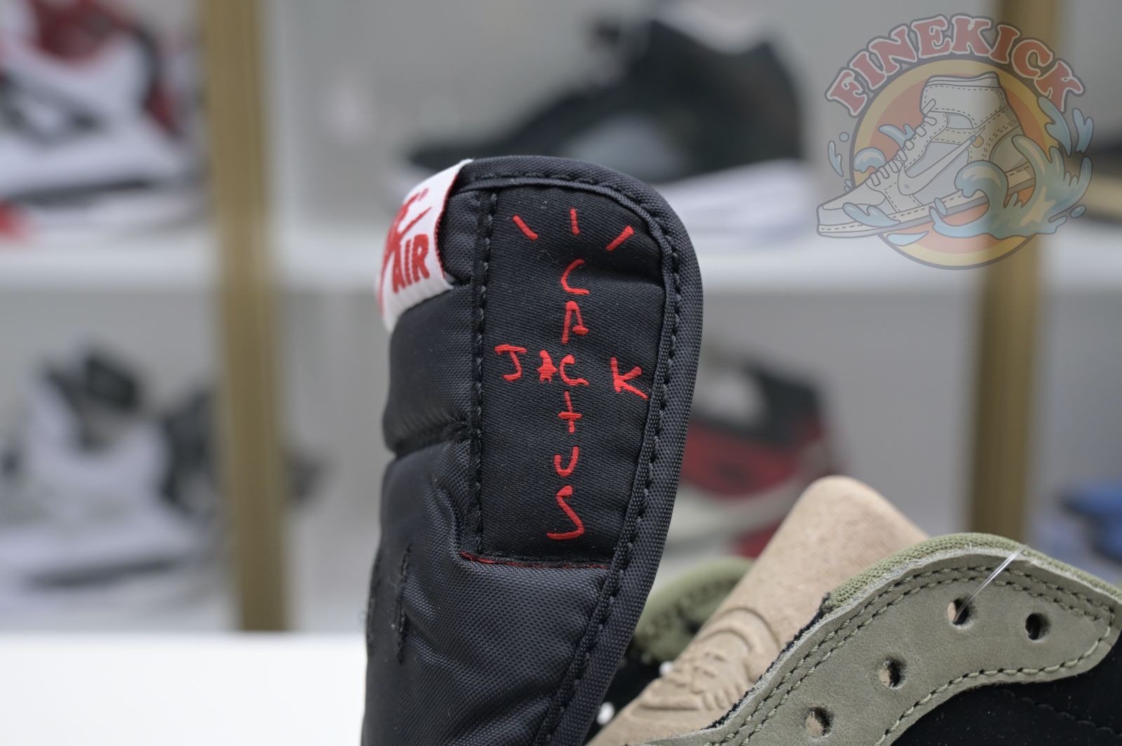 Travis Scott x Air Jordan 1 Low OG 7.0 - finekick.vip