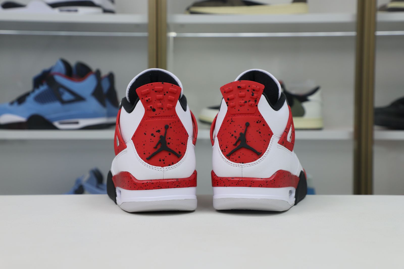 Air Jordan 4